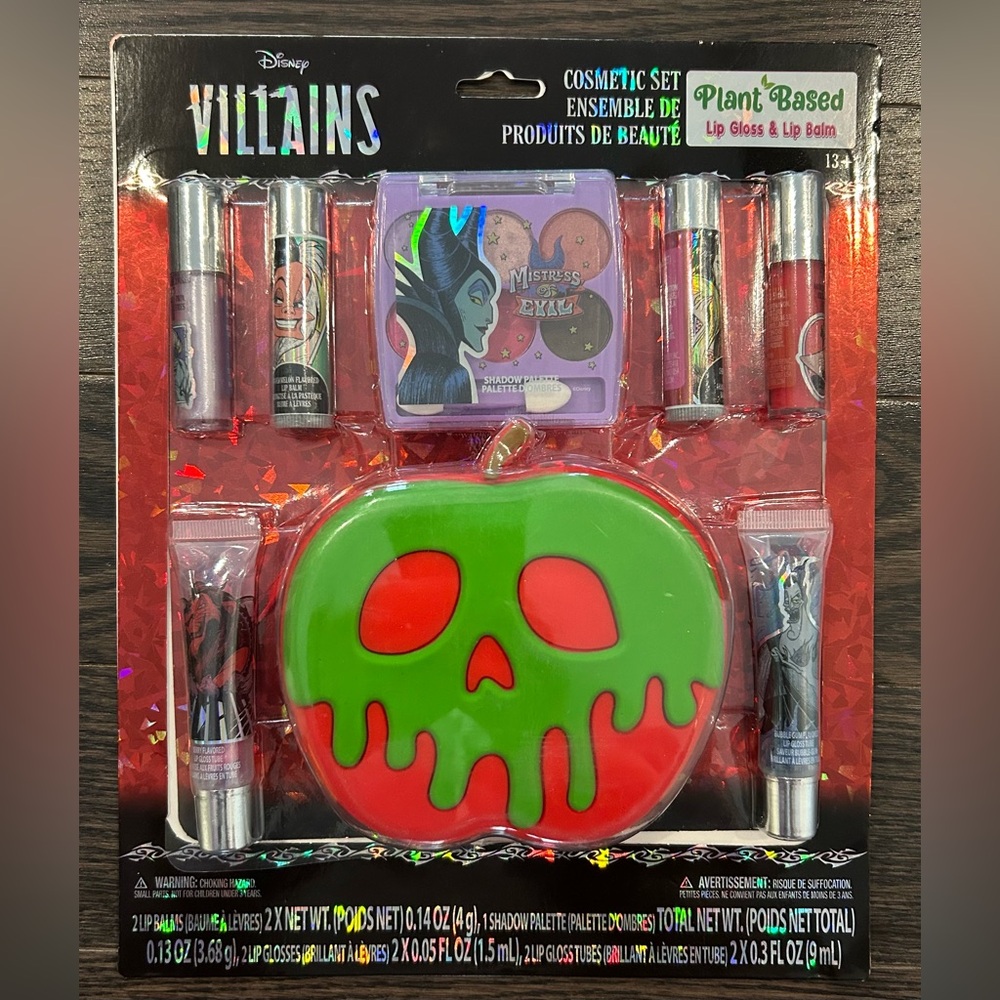 Disney Villains Cosmetic Set NEW